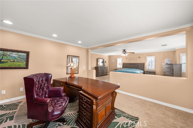 14037 Hollywood Avenue, Eastvale CA: https://media.crmls.org/medias/7e445d11-09cc-4c05-b4e3-e30866c6f754.jpg