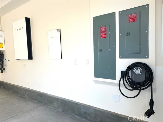 309 Loon, Irvine CA: https://media.crmls.org/medias/7e44e07e-52e4-4981-8a50-3e0ba1cd4254.jpg