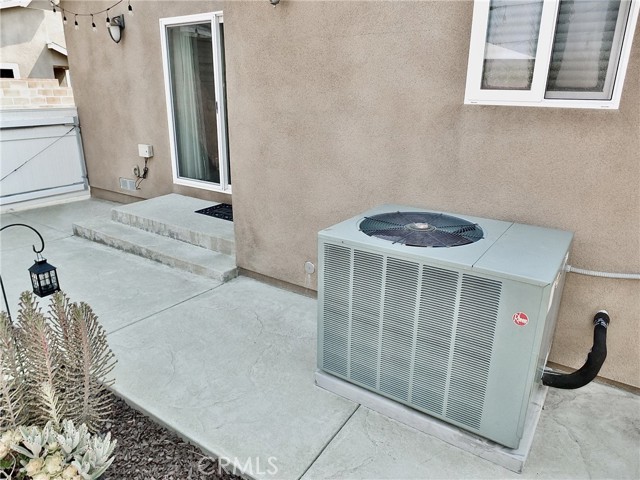4513 N Paramount Boulevard, Lakewood CA: https://media.crmls.org/medias/7e45d615-58ff-4cbe-a429-54dcc15f4ba2.jpg