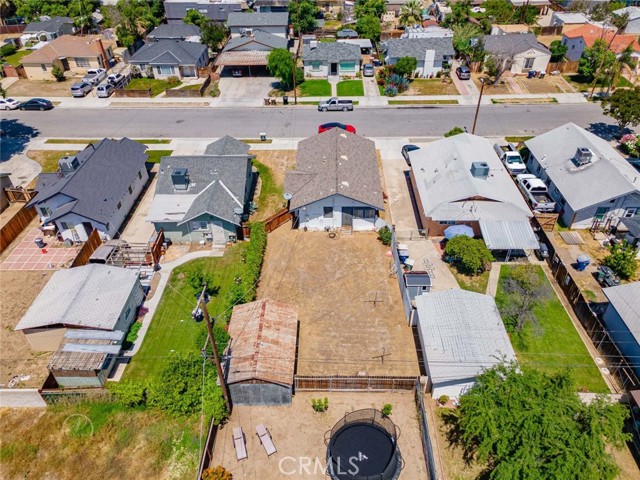 1715 Cherry Street, Bakersfield CA: https://media.crmls.org/medias/7e460e88-811f-4271-8ba9-a94b39cbd97e.jpg