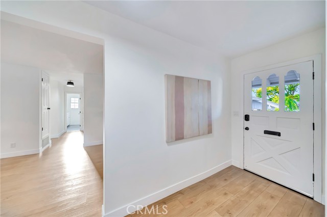 20742 Lull Street, Winnetka CA: https://media.crmls.org/medias/7e464f95-6afc-4a7c-8670-a376a9f53740.jpg