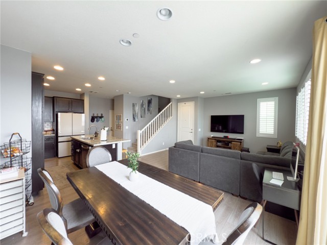 5485 San Roberto, San Diego CA: https://media.crmls.org/medias/7e469def-35bc-4887-98c7-9ef15b170407.jpg