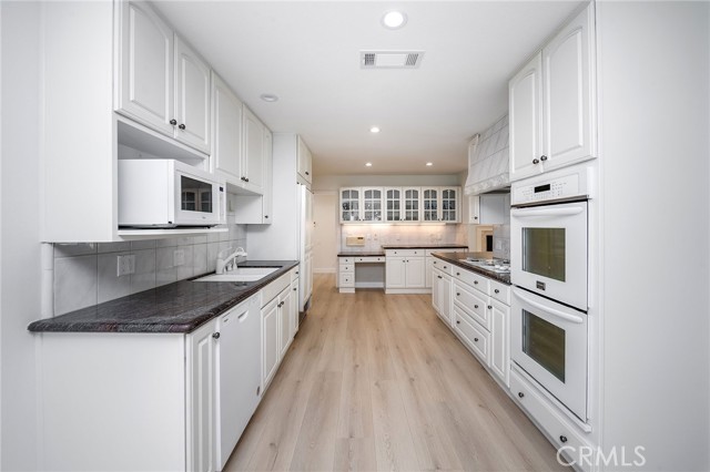 Detail Gallery Image 12 of 30 For 7144 Deveron Ridge Rd, West Hills,  CA 91307 - 3 Beds | 2 Baths