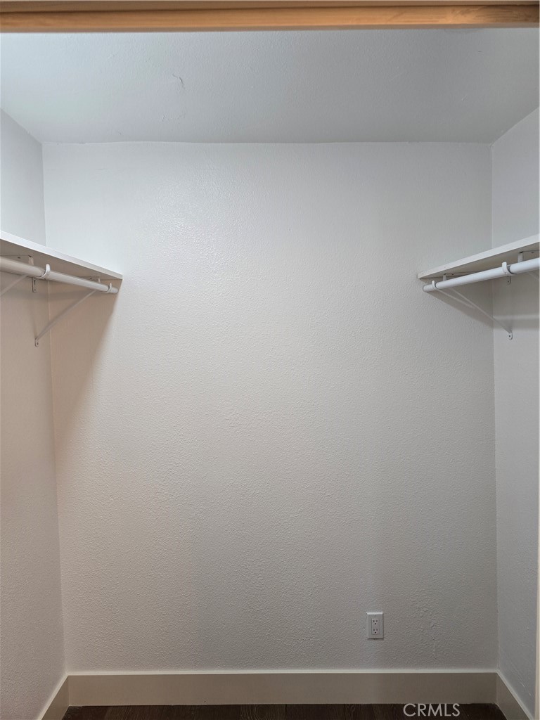 https://media.crmls.org/medias/7e47c8d7-dc94-43e1-91fe-3ce68795423a.jpg?preset=X-Large