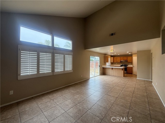 Detail Gallery Image 9 of 39 For 1420 Sunswept Dr, San Jacinto,  CA 92582 - 4 Beds | 2/1 Baths