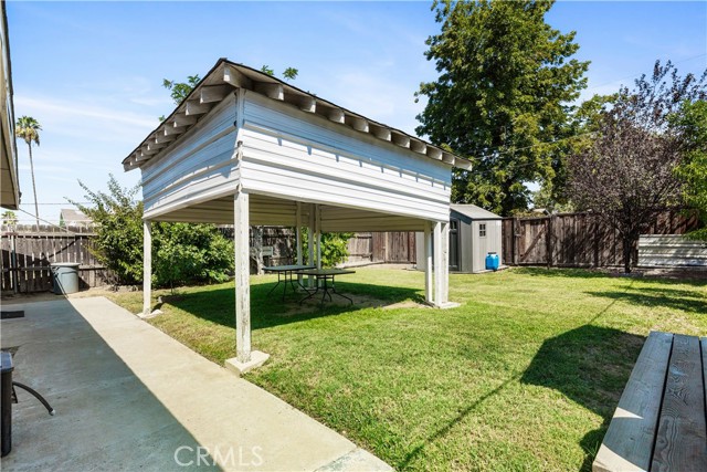 518 Lincoln Avenue, Bakersfield CA: https://media.crmls.org/medias/7e489c48-fa74-448c-96cd-c7830ab8cd1b.jpg