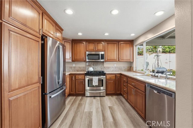 Detail Gallery Image 14 of 67 For 20382 via Trinidad, Yorba Linda,  CA 92886 - 4 Beds | 3/1 Baths