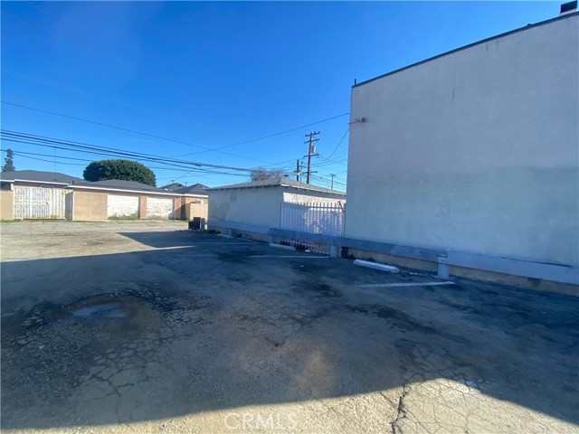 2322 W Whittier Boulevard, Montebello, California 90640, ,Commercial Sale,For Sale,2322 W Whittier Boulevard,CRDW23192766