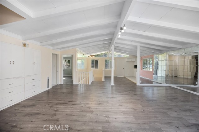 181 E Alegria Avenue, Sierra Madre CA: https://media.crmls.org/medias/7e4a3d8c-2a5c-484b-8c7d-24be835f973d.jpg
