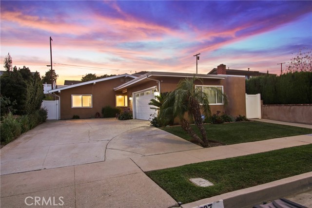 1737 Roseglen Avenue, San Pedro CA: https://media.crmls.org/medias/7e4a723f-5bee-450c-b8b4-86b79e238cdf.jpg