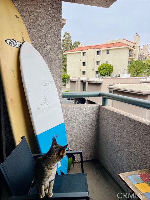 8300 Manitoba Street, Playa del Rey CA: https://media.crmls.org/medias/7e4a75d8-682b-407a-9d70-0aab49a1b9d5.jpg