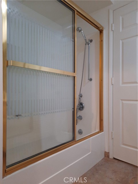 Detail Gallery Image 10 of 17 For 2117 via Puerta #Q,  Laguna Woods,  CA 92637 - 2 Beds | 2 Baths