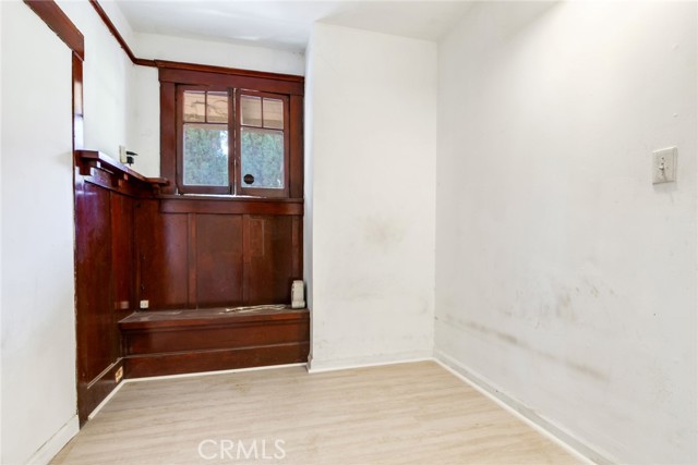 Detail Gallery Image 8 of 27 For 869 N F St, San Bernardino,  CA 92410 - 5 Beds | 3 Baths