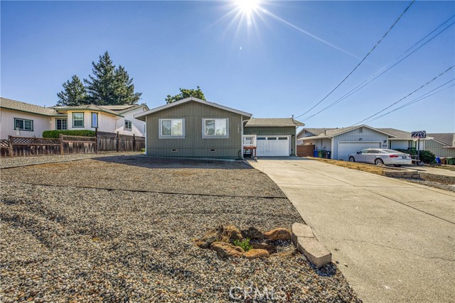 Detail Gallery Image 3 of 34 For 17062 Greenridge Rd, Hidden Valley Lake,  CA 95467 - 3 Beds | 2 Baths
