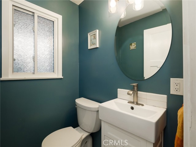 Detail Gallery Image 10 of 23 For 4836 W 123rd Pl, Hawthorne,  CA 90250 - 3 Beds | 2/1 Baths