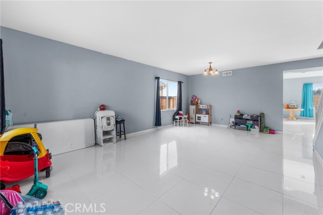 9143 Ocotillo, Hesperia CA: https://media.crmls.org/medias/7e4cd734-1906-4d95-901b-d5cd907c2c0b.jpg