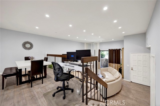 5533 Edward E Horton Lane, Encino CA: https://media.crmls.org/medias/7e4d3335-29dd-4d54-a82f-ed6255dfef38.jpg
