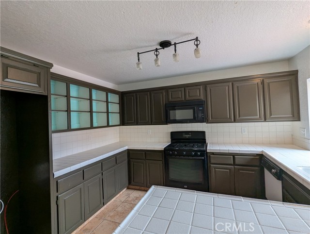 64961 Oakmount Boulevard, Desert Hot Springs CA: https://media.crmls.org/medias/7e4d3f69-d815-4df8-b9f4-e5a53dcbb7f0.jpg