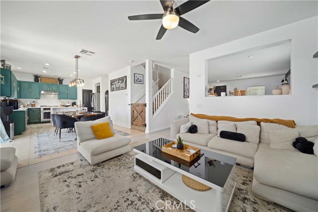 2641 Senna Lane, Palmdale CA: https://media.crmls.org/medias/7e4d9925-832e-4599-8146-7c0e1cc6f570.jpg