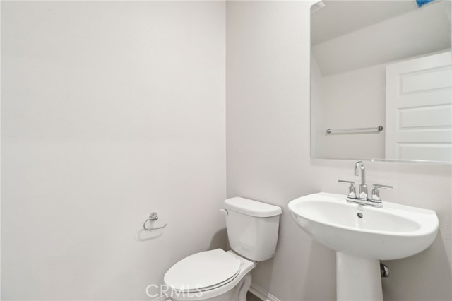 Detail Gallery Image 11 of 22 For 1541 Stratus Dr, Pomona,  CA 91768 - 2 Beds | 2/1 Baths