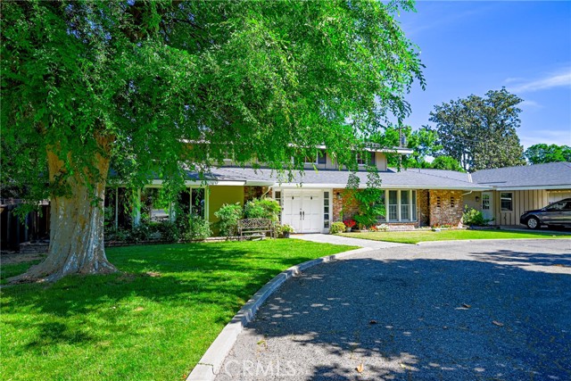 Image 4 of 67 For 1035 North Bear Creek Dr