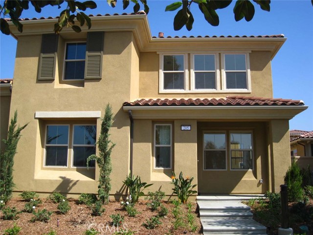 205 Regal Irvine, California A must-see 2-story beauty in Woodbury, Irvine, featuring 4 bedrooms, 4 Bathrooms, with double master bedrooms, one on each floor. Full kitchen with built-in appliances, granite counter-top, and a central island. Laminated flooring in the living and dining area. 2-car garage access in the back. Convenient walking distance to parks/pools/elementary/common areas/shopping center, etc. IUSD school district.