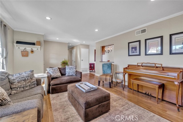 Detail Gallery Image 8 of 43 For 6171 Kiser, Huntington Beach,  CA 92647 - 3 Beds | 2 Baths