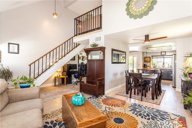 28138 Florence Lane, Canyon Country CA: https://media.crmls.org/medias/7e51488e-428a-479a-8cce-dcda94d56605.jpg
