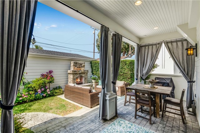 595 35th Street, Manhattan Beach, California 90266, 6 Bedrooms Bedrooms, ,4 BathroomsBathrooms,Residential,Sold,35th,SB22117644