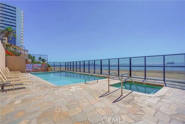1750 E Ocean Boulevard, Long Beach CA: https://media.crmls.org/medias/7e5347f3-9f56-4dac-a292-e2fa029c015c.jpg