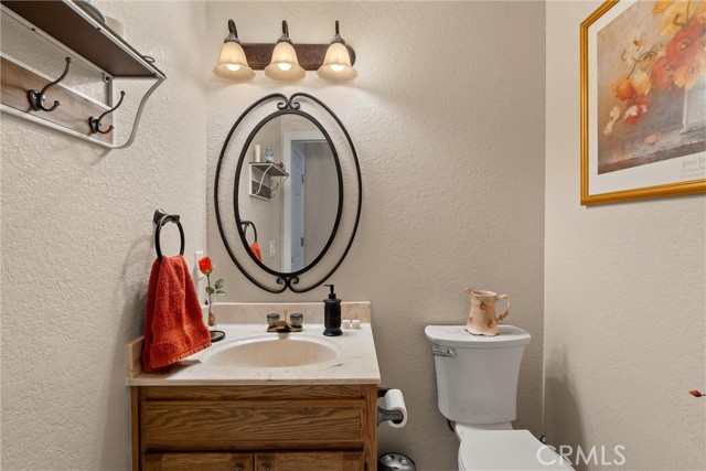 Detail Gallery Image 8 of 75 For 6004 Timber Ridge Dr, Magalia,  CA 95954 - 3 Beds | 2/1 Baths