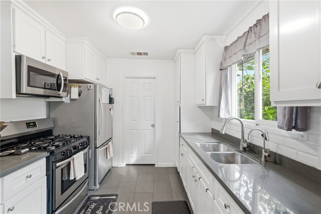 Image 10 of 31 For 4850 Vincent