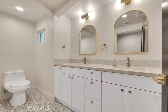 4941 Rigoletto Street, Woodland Hills CA: https://media.crmls.org/medias/7e5453ce-afe2-413b-b47a-0b7933b8d434.jpg