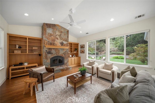 615 Sweet Donna Place, Nipomo CA: https://media.crmls.org/medias/7e549f14-528f-42b2-a450-16445252efdf.jpg