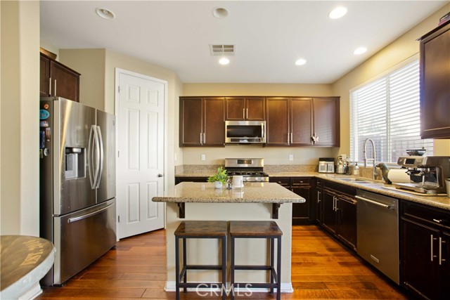 Detail Gallery Image 17 of 64 For 3866 Obsidian Rd, San Bernardino,  CA 92407 - 4 Beds | 2/1 Baths