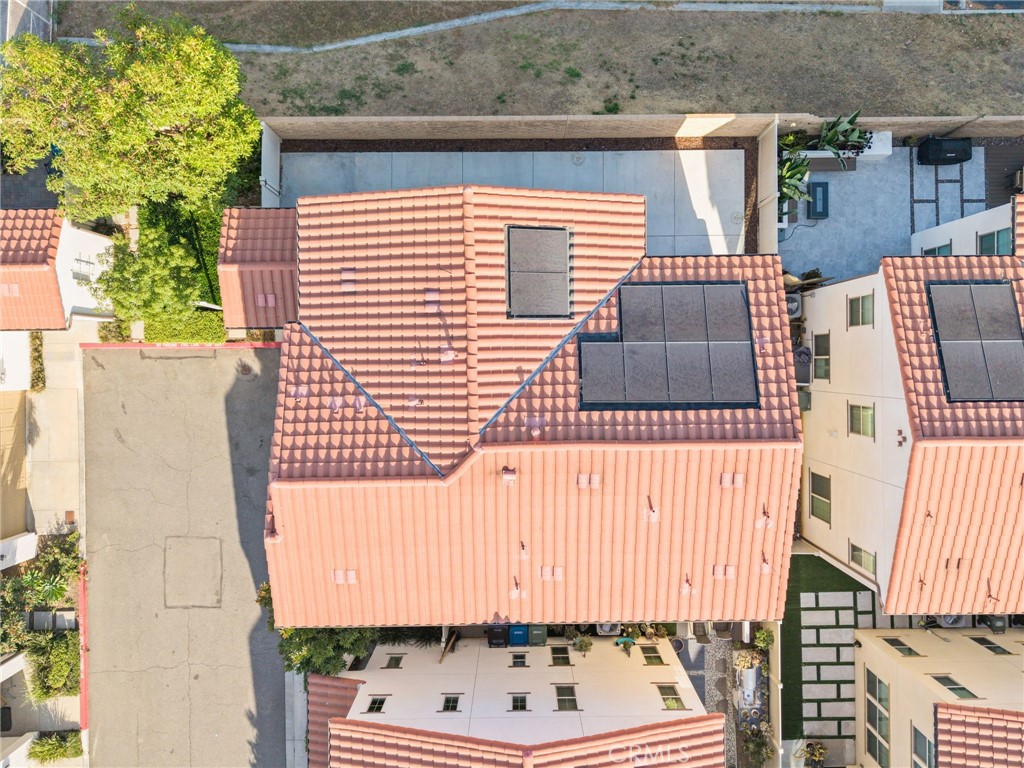 https://media.crmls.org/medias/7e55451a-fba5-4da7-83f0-63349bebf51a.jpg?preset=X-Large