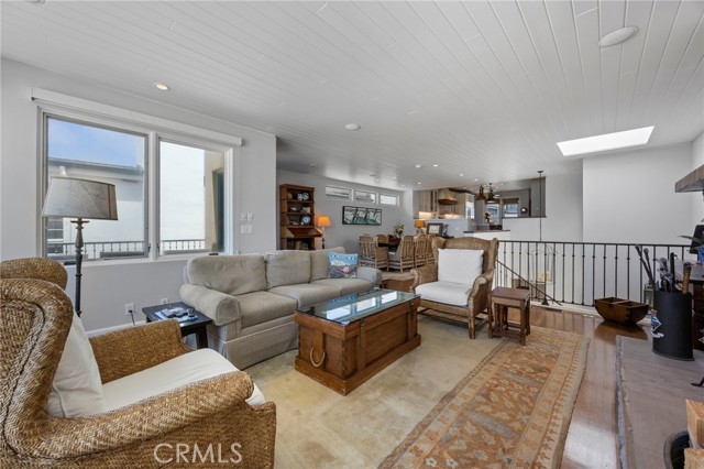 2326 The Strand, Hermosa Beach CA: https://media.crmls.org/medias/7e578ff9-58f9-4125-a128-44f4cf2d597e.jpg