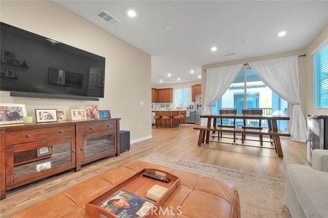 831 Wintergreen Way, Upland CA: https://media.crmls.org/medias/7e57cb01-81fe-4a87-b14b-7aa007be84c6.jpg