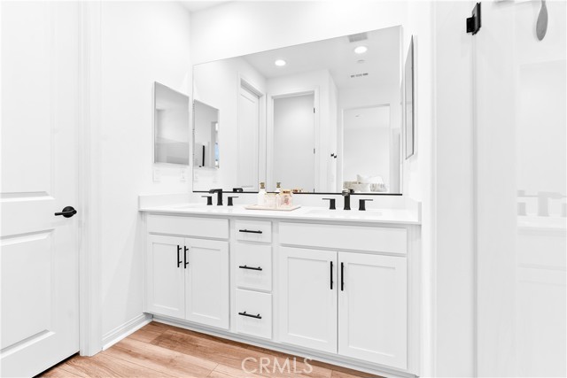 Detail Gallery Image 22 of 75 For 962 Longhorn Way, Rancho Mission Viejo,  CA 92694 - 3 Beds | 2/1 Baths