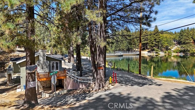 Detail Gallery Image 5 of 56 For 33037 Canyon Dr, Green Valley Lake,  CA 92341 - 4 Beds | 2 Baths