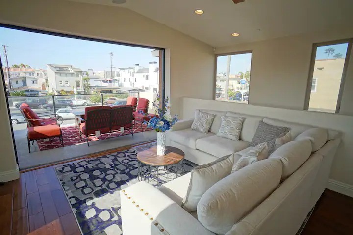 1829 W Balboa Boulevard, Newport Beach, California 92663, 5 Bedrooms Bedrooms, ,3 BathroomsBathrooms,Residential Lease,For Rent,1829 W Balboa Boulevard,CROC24171274