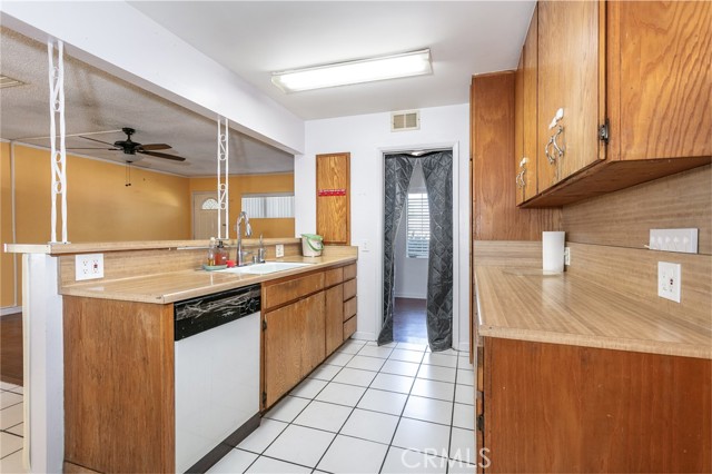 8465 Hazeltine photo 7