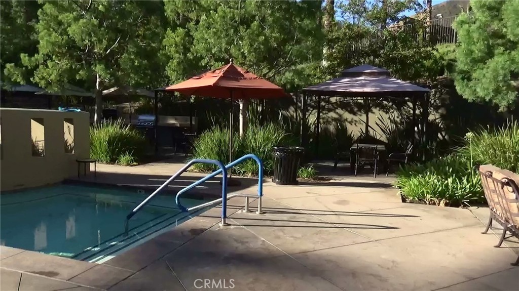 https://media.crmls.org/medias/7e58c199-0145-4892-ad8c-48b63550bfa5.jpg?preset=X-Large