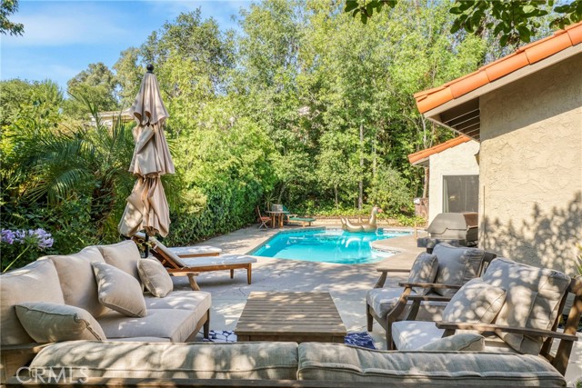 2292 Hillsbury Road, Westlake Village CA: https://media.crmls.org/medias/7e597ce7-844d-437b-a780-2d3aa8d355d7.jpg