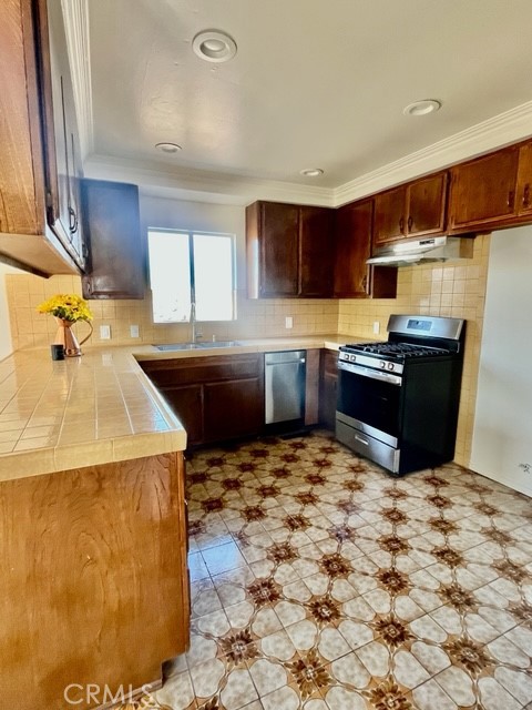 1233 /1235 W 24th, San Pedro CA: https://media.crmls.org/medias/7e59d620-e2e0-4c1d-8b0d-60fbafdc9e6a.jpg