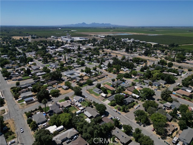 454 F St, Biggs CA: https://media.crmls.org/medias/7e5a3329-f954-408c-8374-6ccd890f0f5a.jpg