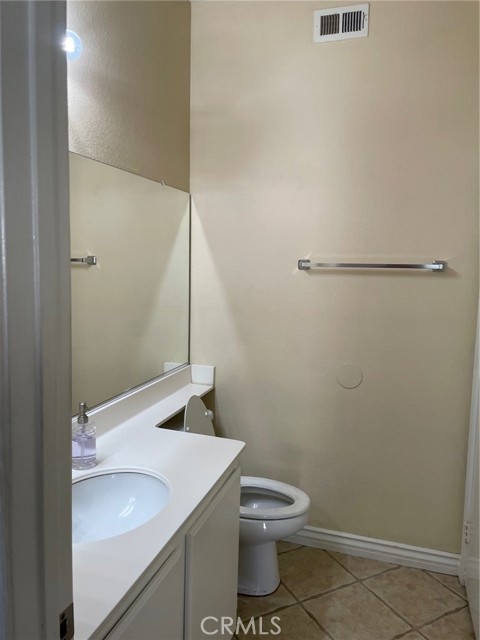 Detail Gallery Image 18 of 19 For 16844 Merion Ln, Fontana,  CA 92336 - 4 Beds | 3 Baths