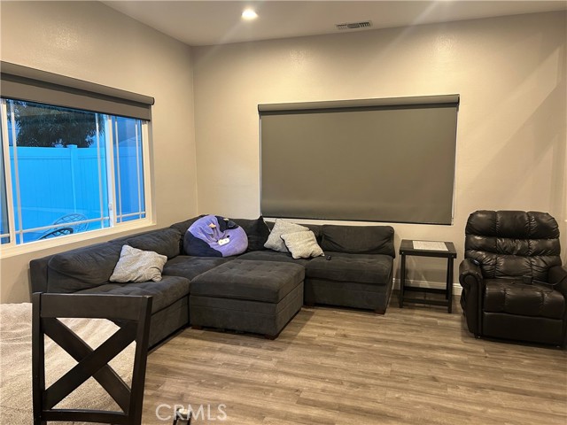 Detail Gallery Image 4 of 20 For 19 Calotte, Lake Forest,  CA 92610 - 4 Beds | 3 Baths