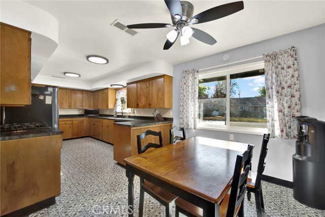 Detail Gallery Image 32 of 75 For 1938 Colusa, Corning,  CA 96021 - 4 Beds | 2 Baths