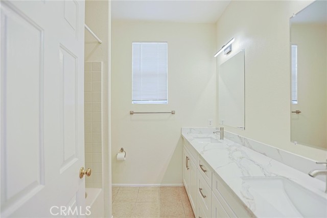 Detail Gallery Image 17 of 23 For 2062 W Blue Violet Ct, Anaheim,  CA 92801 - 3 Beds | 2/1 Baths
